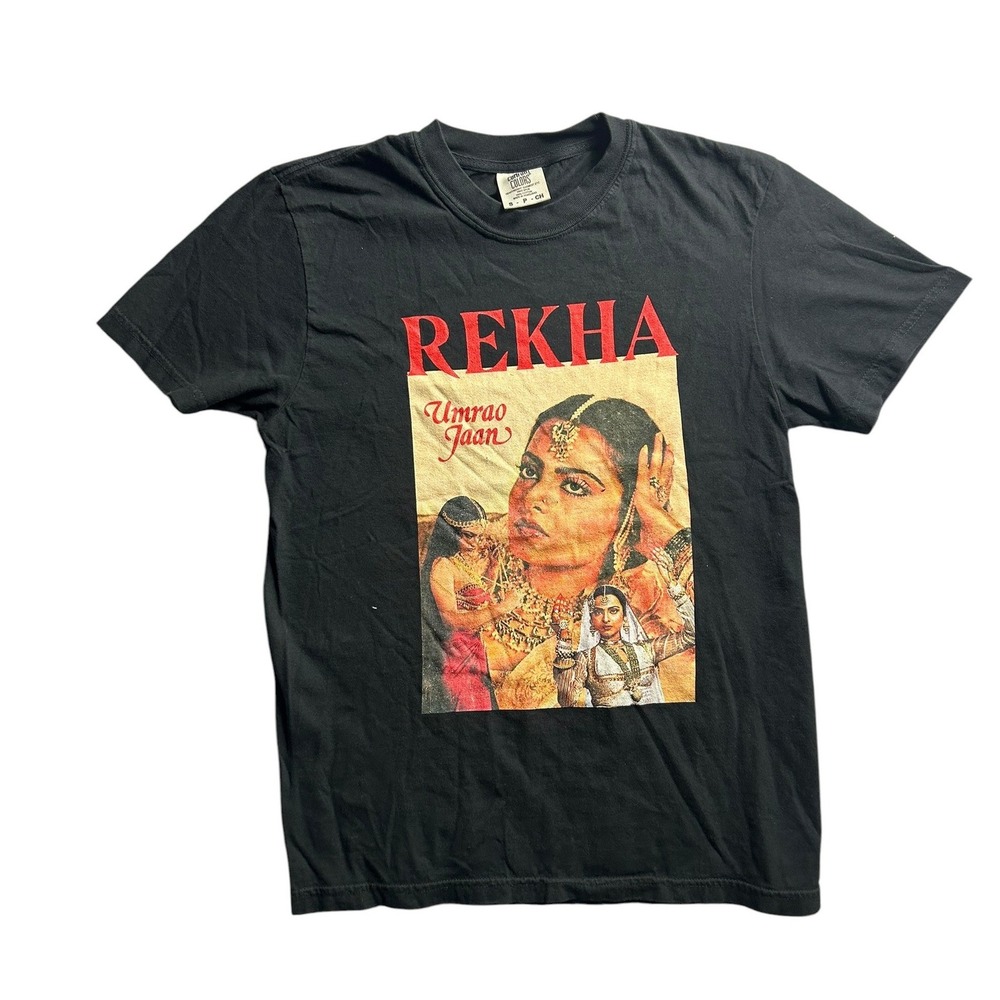 Comfort Colors Rekha Umrao Jaan Bollywood Graphic T-Shirt Black Small